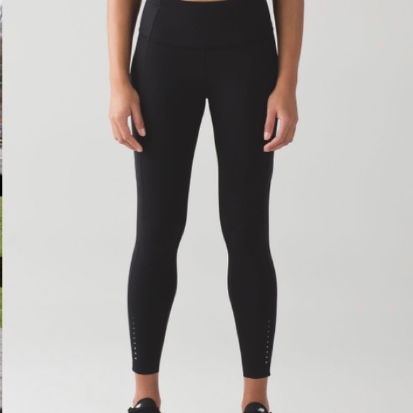 Lululemon Set: FF tights, adapt the strap bra 6 - Picture 6 of 6